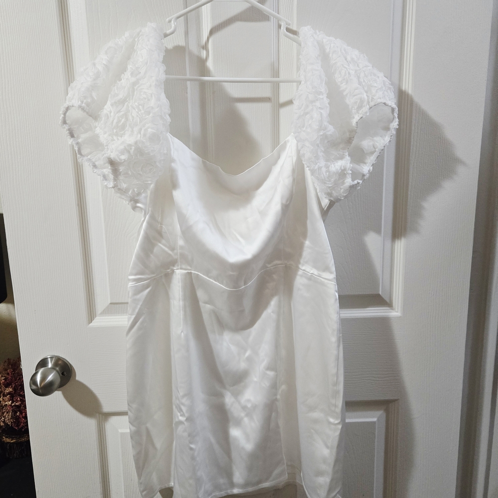 Lulu's Ivory Satin Dress with Ruffled Sleeves Size XL